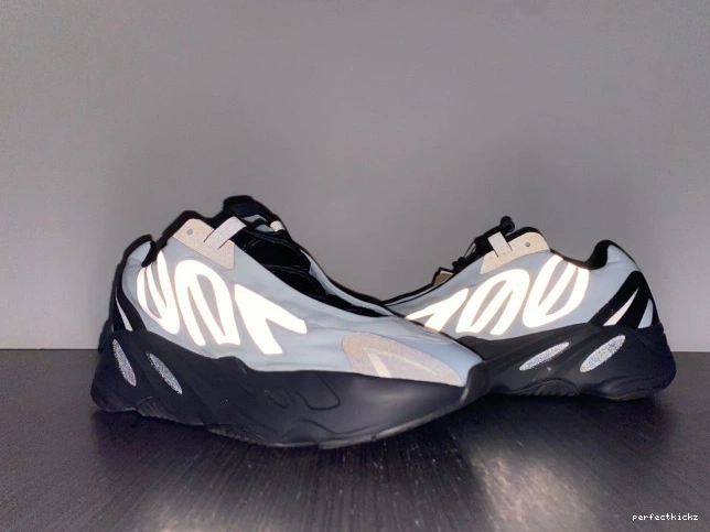 Tint GZ0711 Adidas MNVN Yeezy Boost 700 Blue 0811